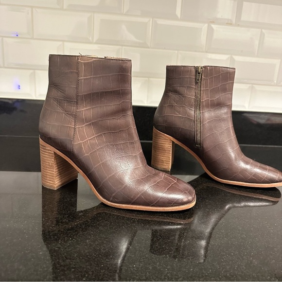 MADEWELL The Mira Side-Seam Ankle Boot in Croc Embossed Leather 9.5 Heel Bootie - Picture 7 of 15